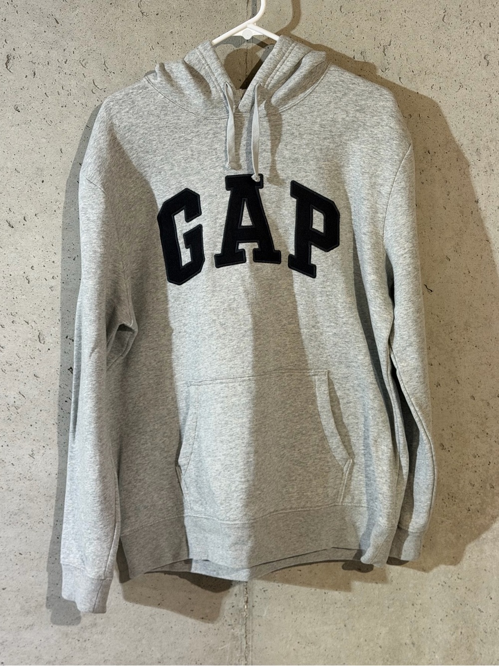 GAP Heritage Logo Hoodie Mens Large Gray Heather Fleece Pullover